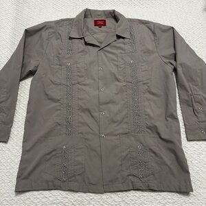Maximos USA Yucatán Guayabera Lon Sleeve Grey Button Down Men’s Size Large